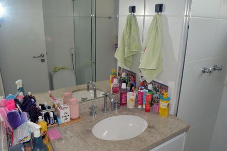 Apartamento à venda com 192m², 4 quartos e 3 vagas Apartamento à venda com 192m², 4 quartos e 3 vagasBanheiro