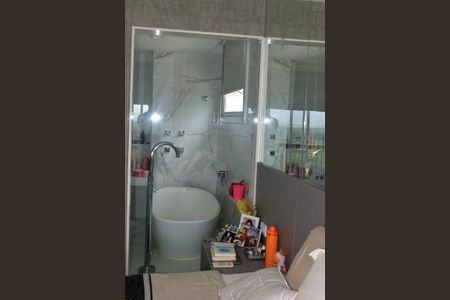 Apartamento à venda com 192m², 4 quartos e 3 vagas Apartamento à venda com 192m², 4 quartos e 3 vagasBanheiro do Quarto 2