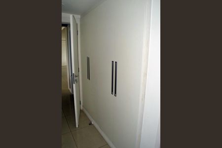 Apartamento à venda com 192m², 4 quartos e 3 vagas Apartamento à venda com 192m², 4 quartos e 3 vagasCloset do quarto 4