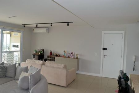 Apartamento à venda com 192m², 4 quartos e 3 vagas Apartamento à venda com 192m², 4 quartos e 3 vagasSala