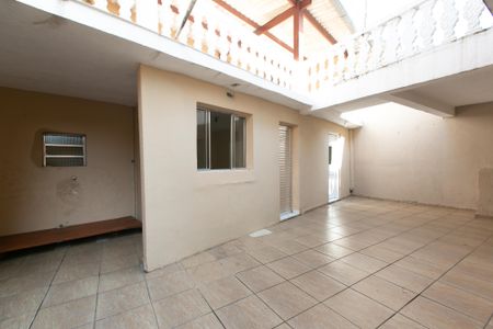 Casa à venda com 314m², 6 quartos e 7 vagas Casa à venda com 314m², 6 quartos e 7 vagasQuintal