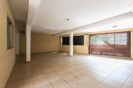 Casa à venda com 314m², 6 quartos e 7 vagas Casa à venda com 314m², 6 quartos e 7 vagasGaragem