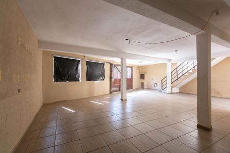 Casa à venda com 314m², 6 quartos e 7 vagas Casa à venda com 314m², 6 quartos e 7 vagasGaragem