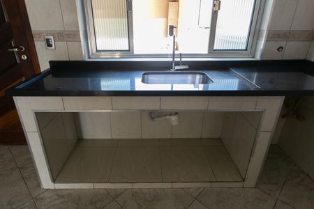 Casa à venda com 313m², 6 quartos e 7 vagas Casa à venda com 313m², 6 quartos e 7 vagasCozinha