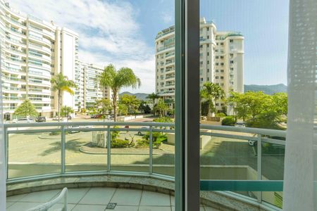 Apartamento para alugar com 99m², 1 quarto e 2 vagas Apartamento para alugar com 99m², 1 quarto e 2 vagasVaranda