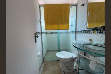Casa à venda com 250m², 5 quartos e 2 vagas Casa à venda com 250m², 5 quartos e 2 vagasBanheiro da Suíte 1