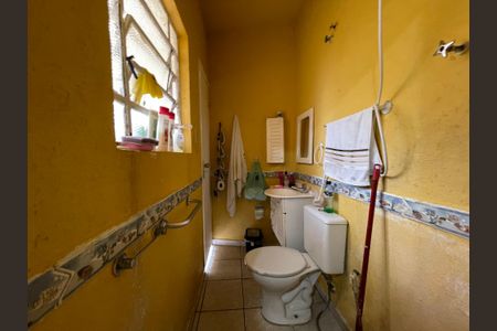 Casa à venda com 250m², 5 quartos e 2 vagas Casa à venda com 250m², 5 quartos e 2 vagasBanheiro da Suíte 4