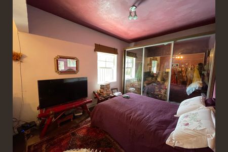 Casa à venda com 250m², 5 quartos e 2 vagas Casa à venda com 250m², 5 quartos e 2 vagasSuíte 3