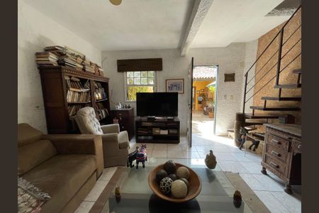 Casa à venda com 250m², 5 quartos e 2 vagas Casa à venda com 250m², 5 quartos e 2 vagasSala 2