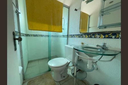 Casa à venda com 250m², 5 quartos e 2 vagas Casa à venda com 250m², 5 quartos e 2 vagasBanheiro da Suíte 1