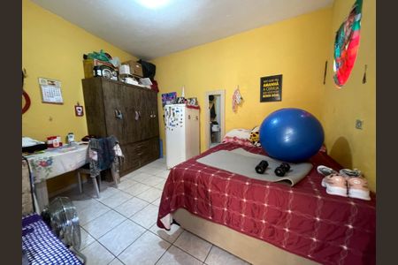 Casa à venda com 250m², 5 quartos e 2 vagas Casa à venda com 250m², 5 quartos e 2 vagasSuíte 4