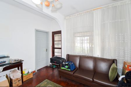 Casa à venda com 300m², 2 quartos e sem vaga Casa à venda com 300m², 2 quartos e sem vagaSala