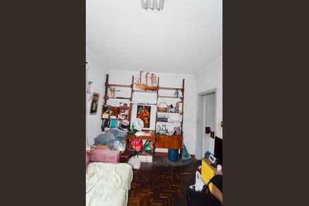 Casa à venda com 300m², 2 quartos e sem vaga Casa à venda com 300m², 2 quartos e sem vagaEscritório