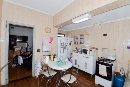 Casa à venda com 300m², 2 quartos e sem vaga Casa à venda com 300m², 2 quartos e sem vagaCozinha