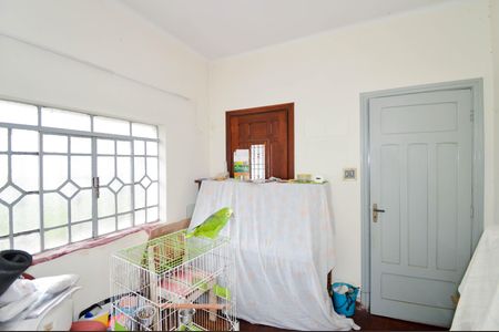 Casa à venda com 300m², 2 quartos e sem vaga Casa à venda com 300m², 2 quartos e sem vagaSala