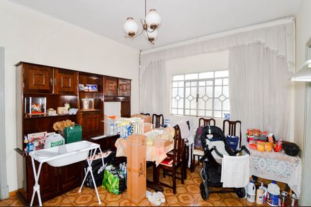 Casa à venda com 300m², 2 quartos e sem vaga Casa à venda com 300m², 2 quartos e sem vagaQuarto 1