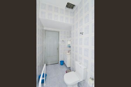 Casa à venda com 300m², 2 quartos e sem vaga Casa à venda com 300m², 2 quartos e sem vagaBanheiro Social