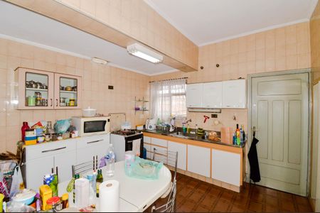 Casa à venda com 300m², 2 quartos e sem vaga Casa à venda com 300m², 2 quartos e sem vagaCozinha