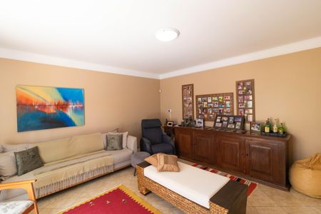 Casa de condomínio à venda com 370m², 4 quartos e 4 vagas Casa de condomínio à venda com 370m², 4 quartos e 4 vagasSala