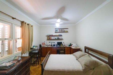 Casa de condomínio à venda com 370m², 4 quartos e 4 vagas Casa de condomínio à venda com 370m², 4 quartos e 4 vagasSuíte 3