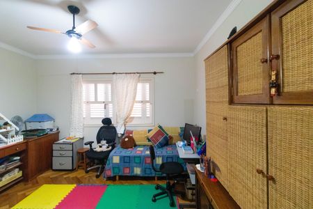 Casa de condomínio à venda com 370m², 4 quartos e 4 vagas Casa de condomínio à venda com 370m², 4 quartos e 4 vagasSuíte 4