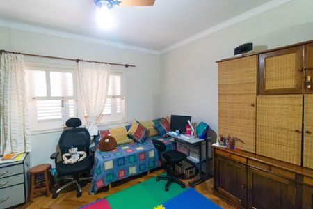 Casa de condomínio à venda com 370m², 4 quartos e 4 vagas Casa de condomínio à venda com 370m², 4 quartos e 4 vagasSuíte 4