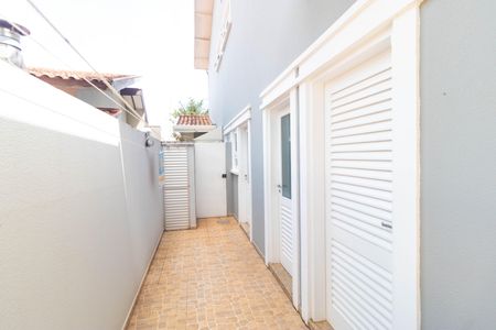 Casa de condomínio à venda com 370m², 4 quartos e 4 vagas Casa de condomínio à venda com 370m², 4 quartos e 4 vagasÁrea de Serviço