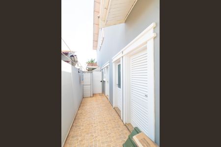 Casa de condomínio à venda com 370m², 4 quartos e 4 vagas Casa de condomínio à venda com 370m², 4 quartos e 4 vagasÁrea de Serviço