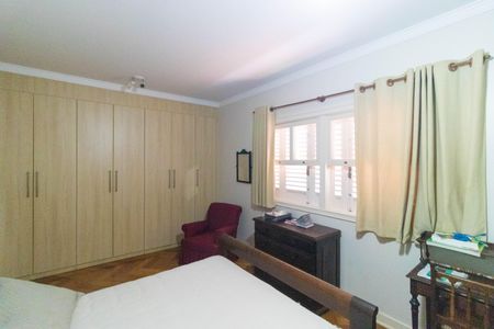 Casa de condomínio à venda com 370m², 4 quartos e 4 vagas Casa de condomínio à venda com 370m², 4 quartos e 4 vagasSuíte 3