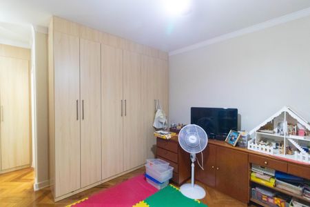 Casa de condomínio à venda com 370m², 4 quartos e 4 vagas Casa de condomínio à venda com 370m², 4 quartos e 4 vagasSuíte 4