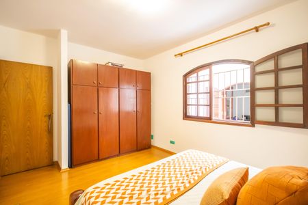 Casa à venda com 272m², 4 quartos e 2 vagas Casa à venda com 272m², 4 quartos e 2 vagasQuarto 2