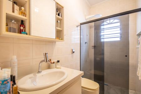 Casa à venda com 272m², 4 quartos e 2 vagas Casa à venda com 272m², 4 quartos e 2 vagasBanheiro 2