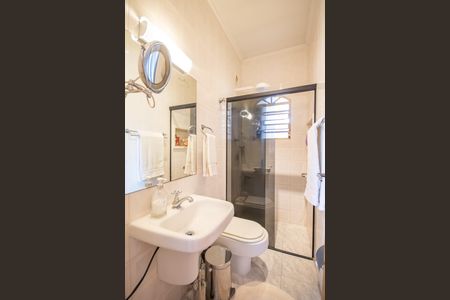 Casa à venda com 272m², 4 quartos e 2 vagas Casa à venda com 272m², 4 quartos e 2 vagasBanheiro da Suíte