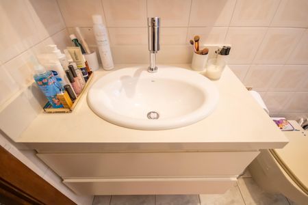 Casa à venda com 272m², 4 quartos e 2 vagas Casa à venda com 272m², 4 quartos e 2 vagasBanheiro 2