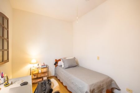 Casa à venda com 272m², 4 quartos e 2 vagas Casa à venda com 272m², 4 quartos e 2 vagasQuarto 3