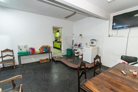 Casa para alugar com 620m², 6 quartos e 8 vagas Casa para alugar com 620m², 6 quartos e 8 vagasÁrea de serviço