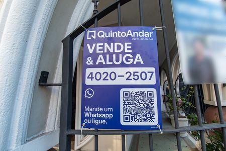Casa para alugar com 620m², 6 quartos e 8 vagas Casa para alugar com 620m², 6 quartos e 8 vagasplaca