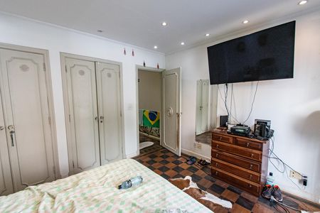 Casa para alugar com 620m², 6 quartos e 8 vagas Casa para alugar com 620m², 6 quartos e 8 vagasQuarto 3