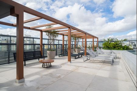 Apartamento para alugar com 32m², 1 quarto e sem vaga Apartamento para alugar com 32m², 1 quarto e sem vagaÁrea comum - Piscina