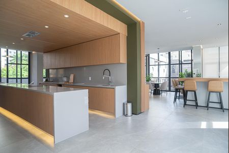 Apartamento para alugar com 32m², 1 quarto e sem vaga Apartamento para alugar com 32m², 1 quarto e sem vagaÁrea comum - Salão de festas