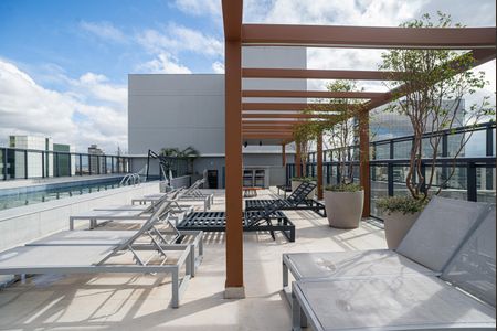 Apartamento para alugar com 32m², 1 quarto e sem vaga Apartamento para alugar com 32m², 1 quarto e sem vagaÁrea comum - Piscina