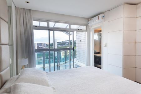 Apartamento à venda com 170m², 3 quartos e 5 vagas Apartamento à venda com 170m², 3 quartos e 5 vagassuite master