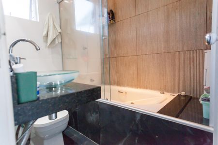 Apartamento à venda com 170m², 3 quartos e 5 vagas Apartamento à venda com 170m², 3 quartos e 5 vagasbanheiro suite master