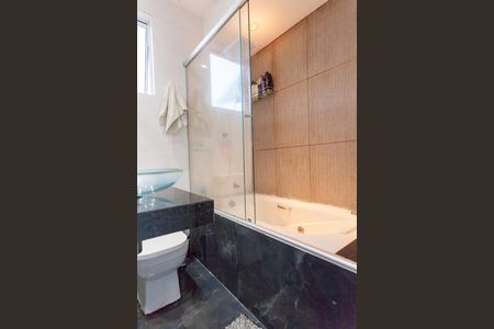 Apartamento à venda com 170m², 3 quartos e 5 vagas Apartamento à venda com 170m², 3 quartos e 5 vagasbanheiro suite master