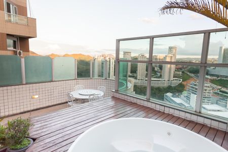 Apartamento à venda com 170m², 3 quartos e 5 vagas Apartamento à venda com 170m², 3 quartos e 5 vagasarea extena cobertura - hidro massagen