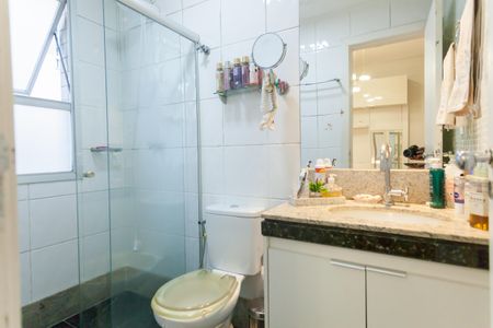 Apartamento à venda com 170m², 3 quartos e 5 vagas Apartamento à venda com 170m², 3 quartos e 5 vagasbnaheiro suite 2