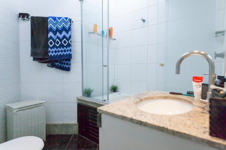 Apartamento à venda com 170m², 3 quartos e 5 vagas Apartamento à venda com 170m², 3 quartos e 5 vagasBanheiro suite 3