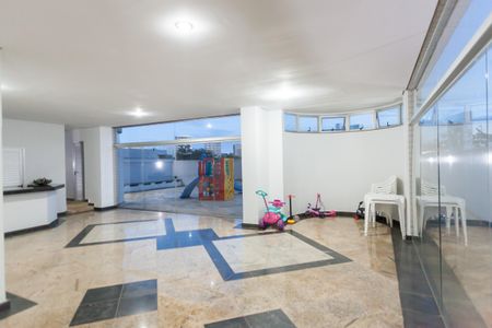 Apartamento à venda com 170m², 3 quartos e 5 vagas Apartamento à venda com 170m², 3 quartos e 5 vagasÁrea comum - Salão de Festas