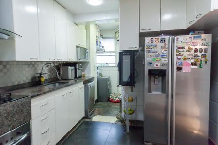 Apartamento à venda com 170m², 3 quartos e 5 vagas Apartamento à venda com 170m², 3 quartos e 5 vagasCozinha