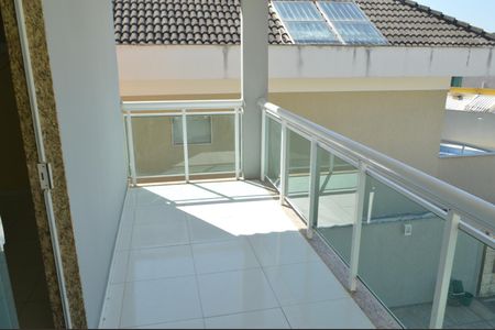 Casa de condomínio à venda com 300m², 4 quartos e 2 vagas Casa de condomínio à venda com 300m², 4 quartos e 2 vagasVaranda da Suíte 3